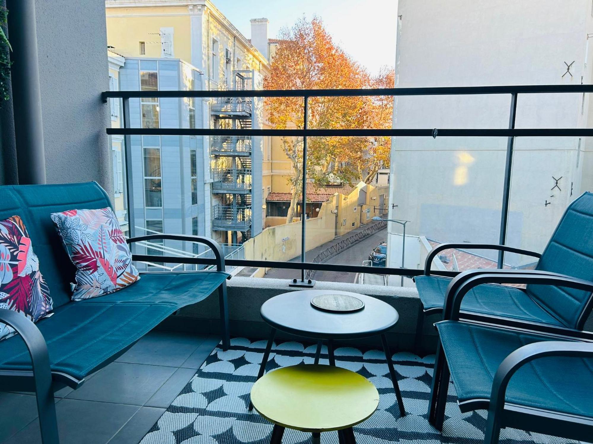 Le 13Or - Appartement De Charme En Plein Centre Ville Avec Parking Et Jolie Terrasse - Panier Joliette Vieux Port Marseille Luaran gambar