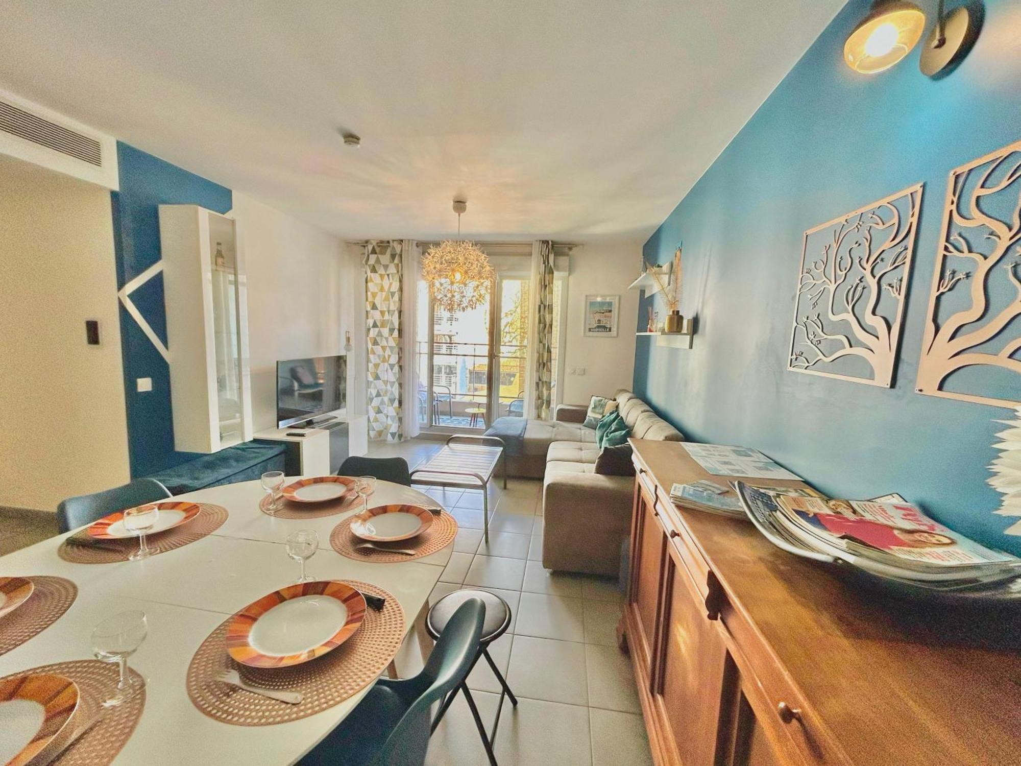 Le 13Or - Appartement De Charme En Plein Centre Ville Avec Parking Et Jolie Terrasse - Panier Joliette Vieux Port Marseille Luaran gambar